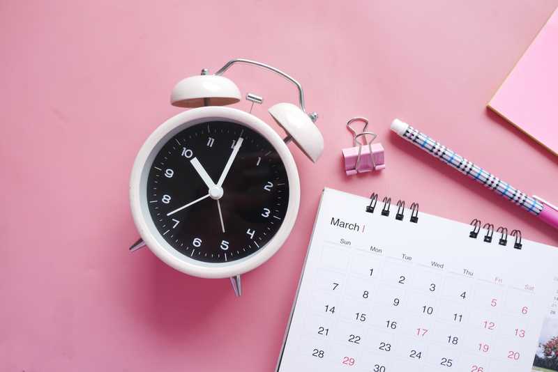 How to create the Birthday Reminder app in React JS?